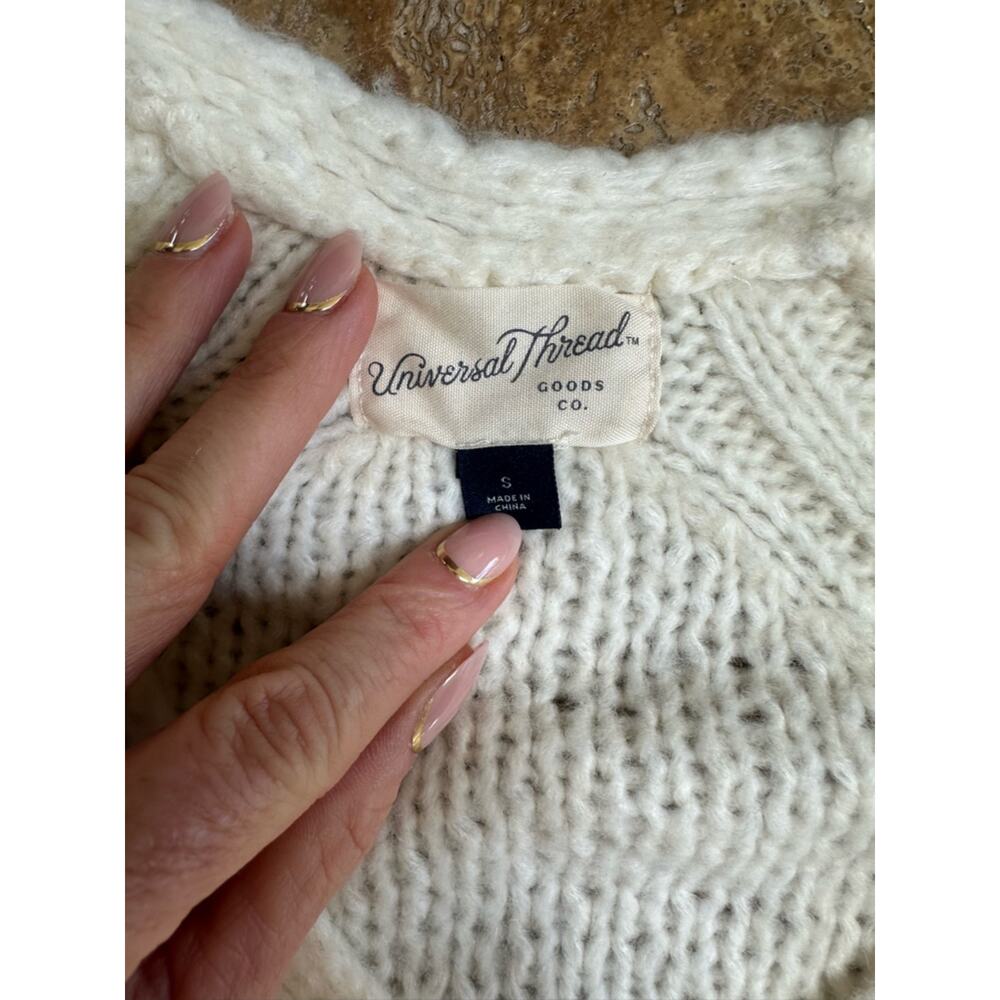 Universal Thread Knit Sweater Bundle - Picture 3 of 5